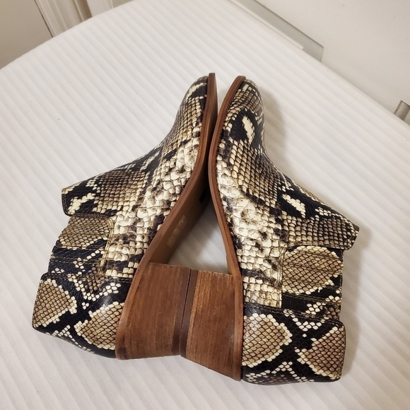 NWOT Madewell Sonia Snakeprint Leather Chelsea Booties Size 9 - Picture 8 of 14